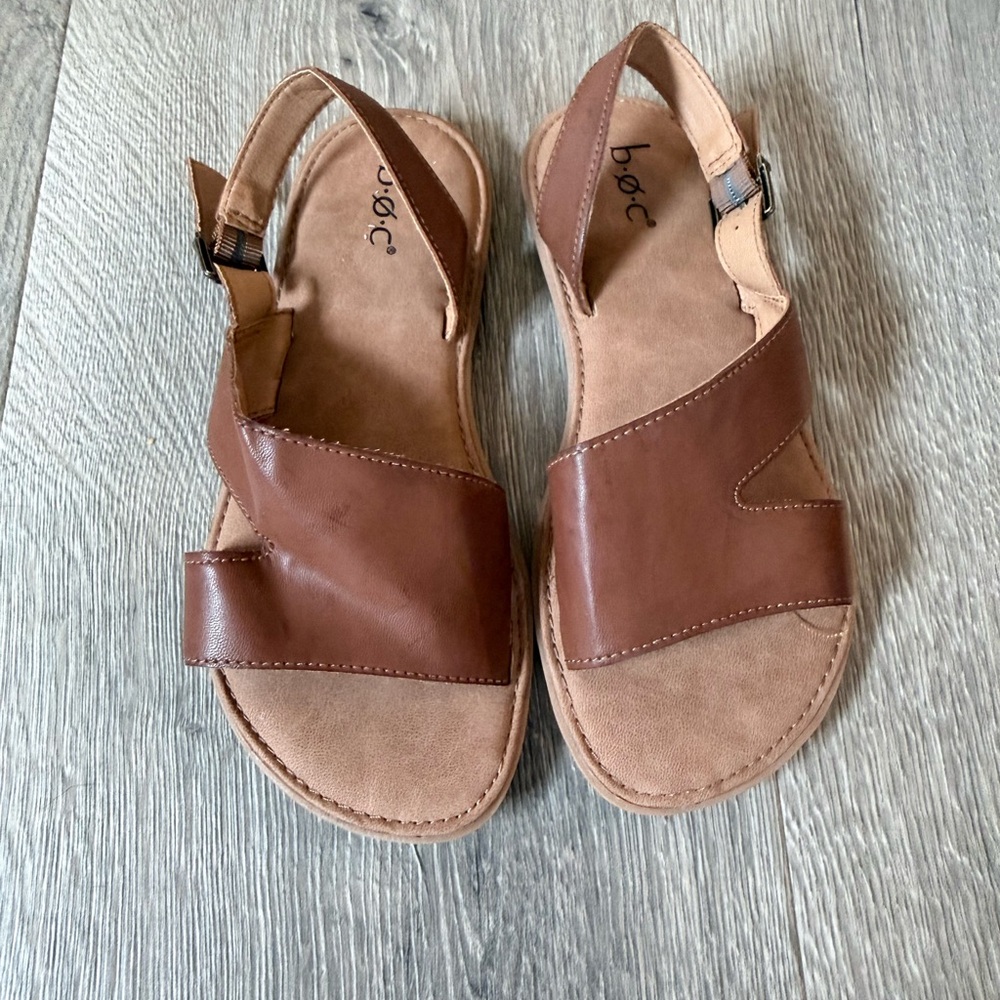 b.o.c. Women's Tan Leather Sandals
